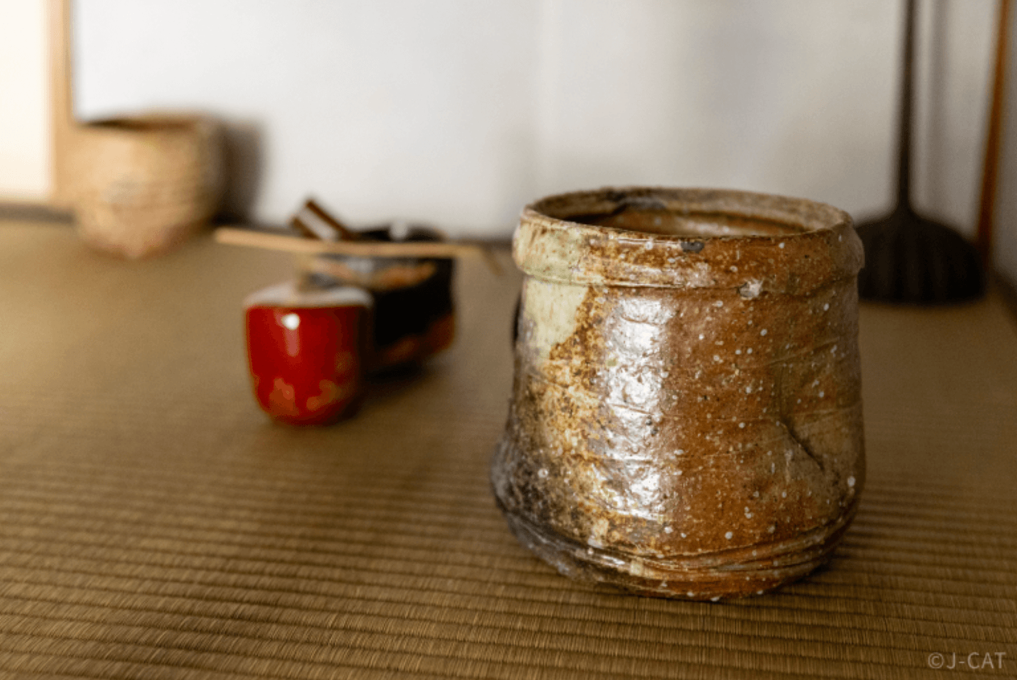 Handmade Shigaraki ceramic tea ware used in a traditional tea room at Kochu-an
